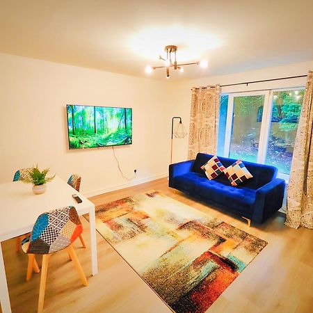 La Casita, Quarry - 2 Bedroom Entire Apartment With Free Parking Glasgow Kültér fotó