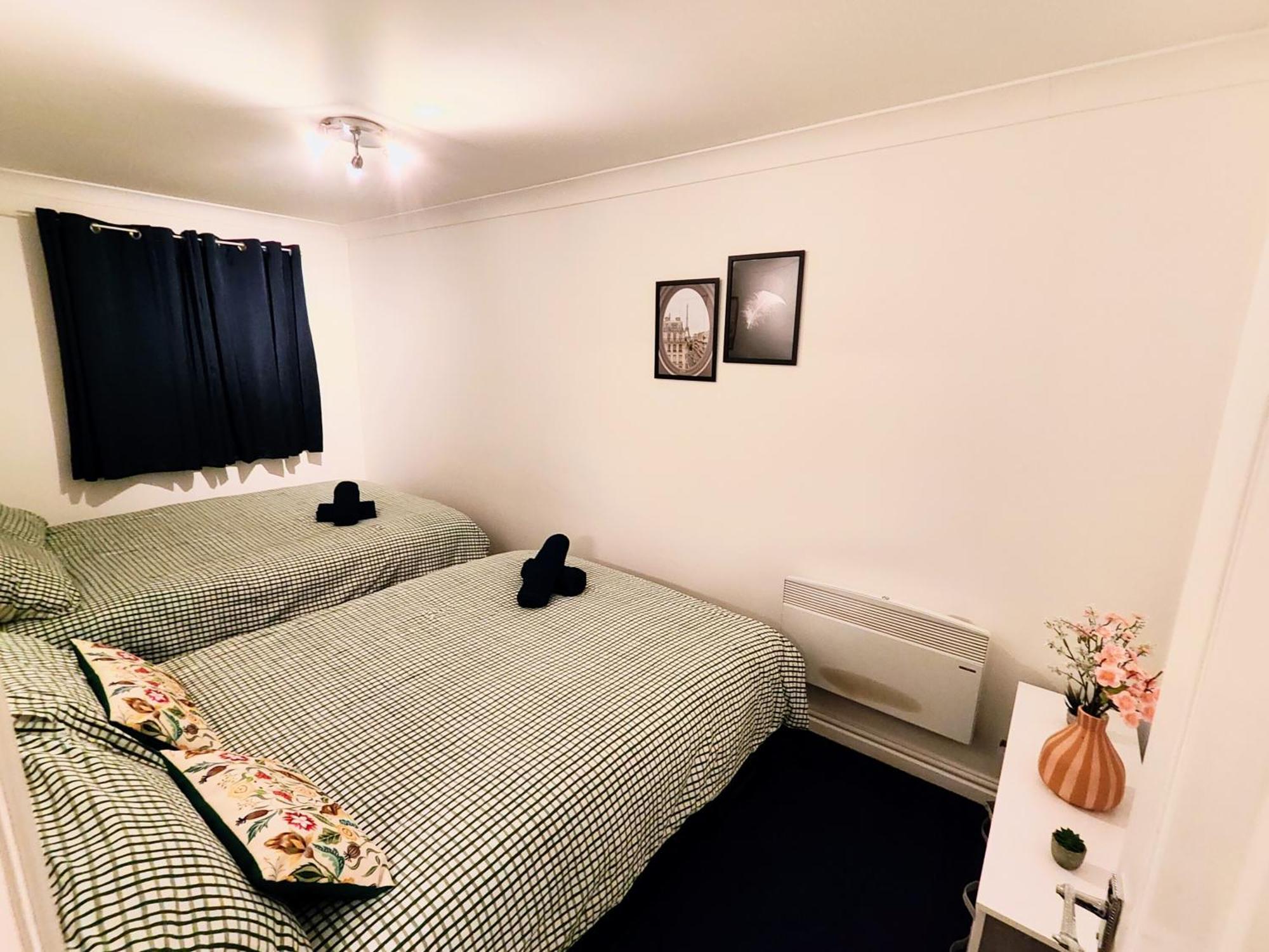 La Casita, Quarry - 2 Bedroom Entire Apartment With Free Parking Glasgow Kültér fotó