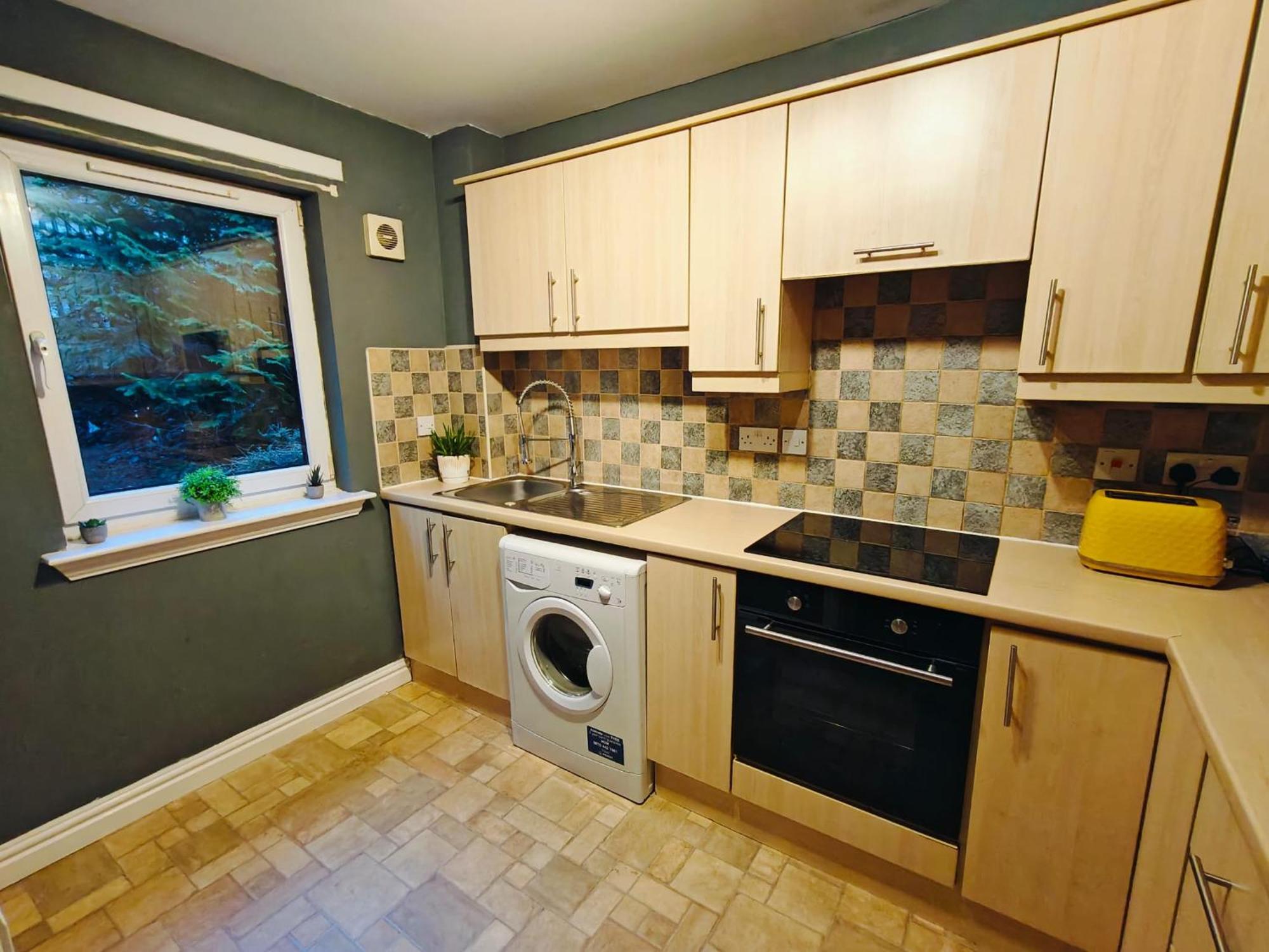 La Casita, Quarry - 2 Bedroom Entire Apartment With Free Parking Glasgow Kültér fotó